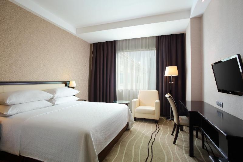 Four Points by Sheraton Medan - Oda