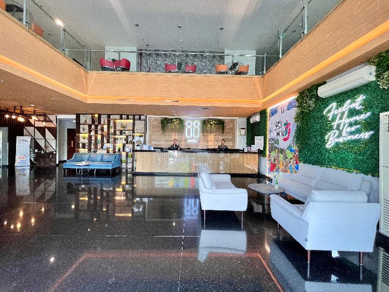 Hotel 88 Embong Malang - Lobi