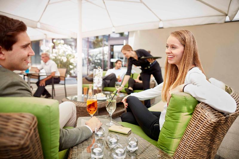 Holiday Inn Zurich Messe - Bar