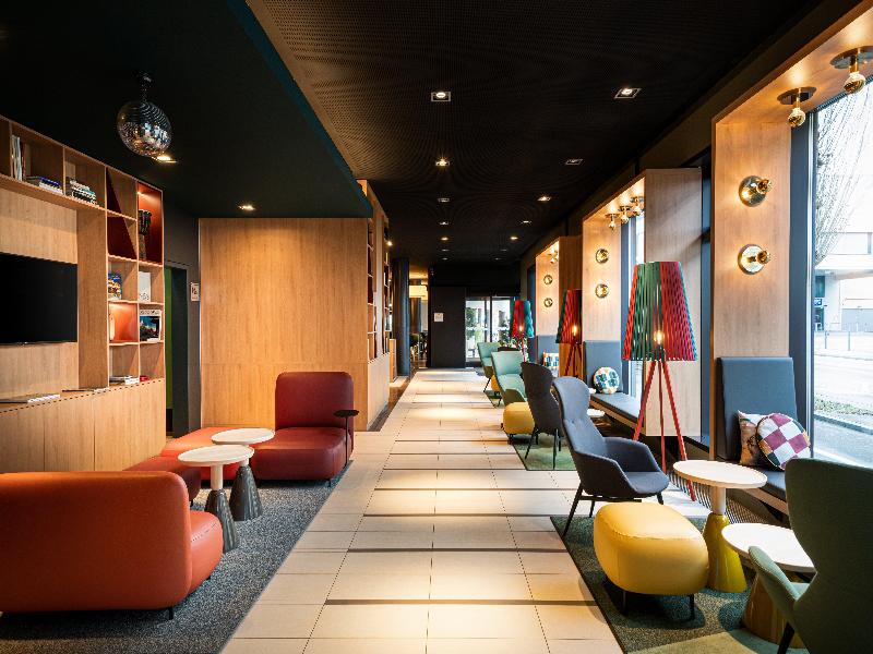 Holiday Inn Zurich Messe - Lobi