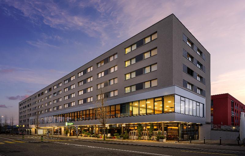 Holiday Inn Zurich Messe - Genel