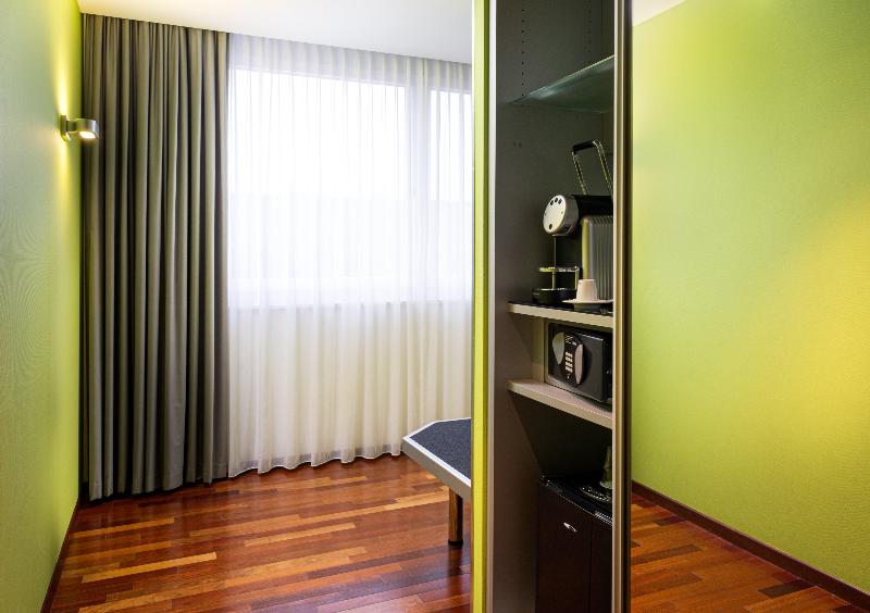 Holiday Inn Zurich Messe - Oda
