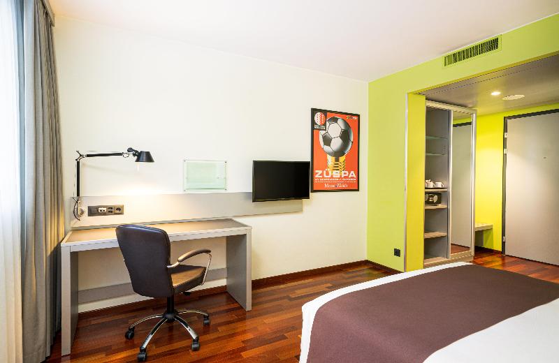 Holiday Inn Zurich Messe - Oda
