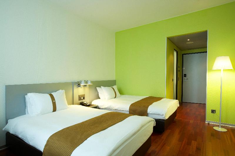 Holiday Inn Bern Westside - Oda