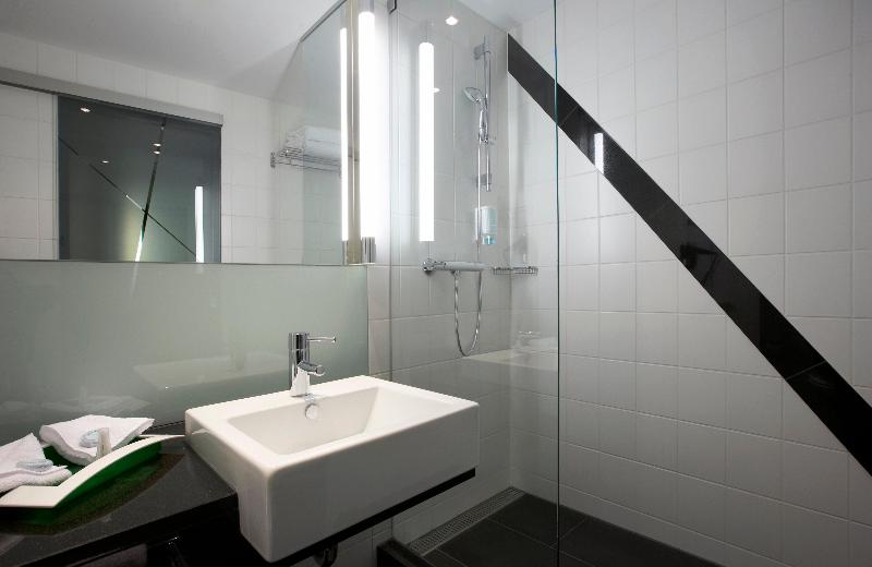 Holiday Inn Bern Westside - Oda