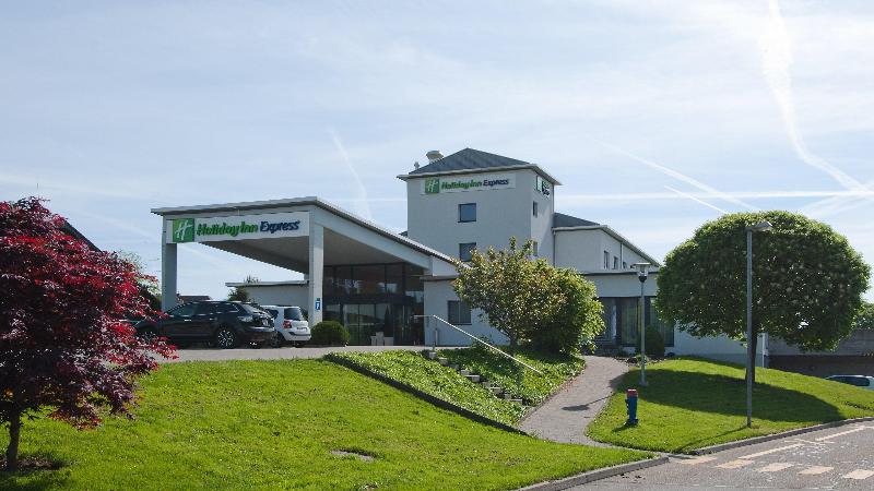 Holiday Inn Express Luzern-Neuenkirch - Genel