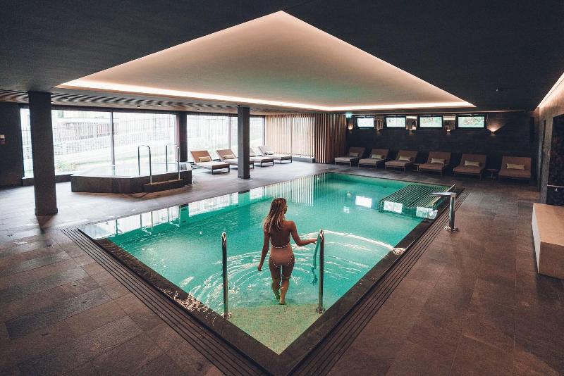 Hard Rock Hotel Davos - Havuz