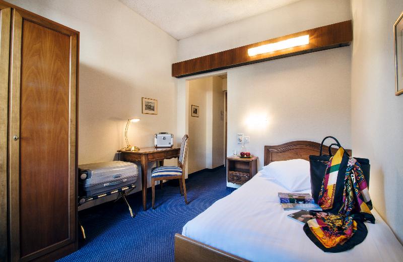 International Au Lac Historic Lakeside Hotel - Oda