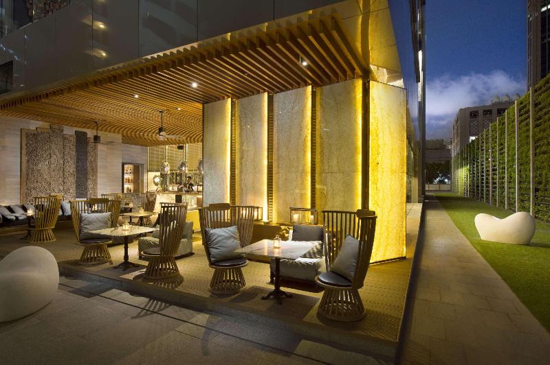 Hilton Sukhumvit - Bar