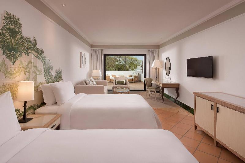 Pine Cliffs Resort - Oda