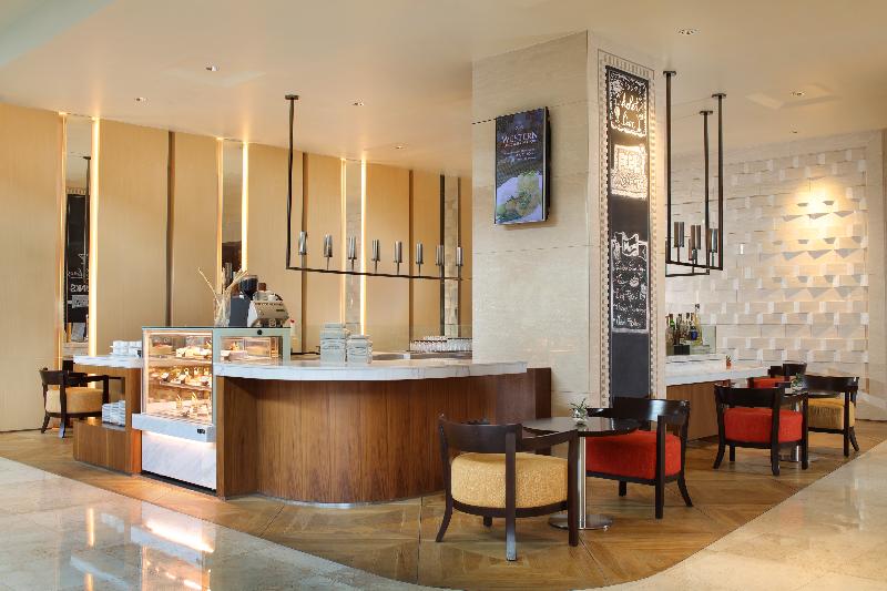 Grand Mercure Maha Cipta Medan - Bar