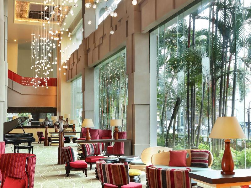 Grand Mercure Maha Cipta Medan - Bar
