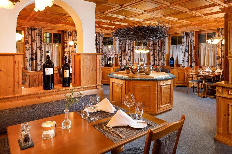 Hirschen Wildhaus Swiss Quality Hotel - Restoran
