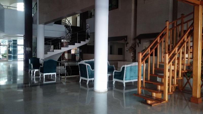 Valeri Beach Hotel - Lobi