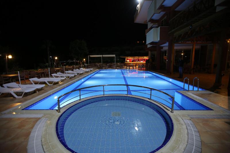 Valeri Beach Hotel - Havuz