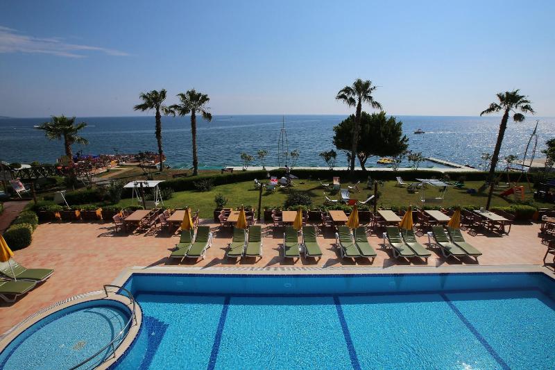 Valeri Beach Hotel - Havuz