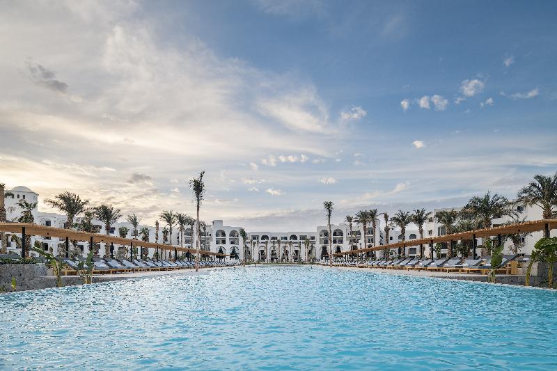 Serry Beach Resort - Havuz