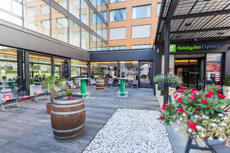 Holiday Inn Express Zurich Airport - Lobi