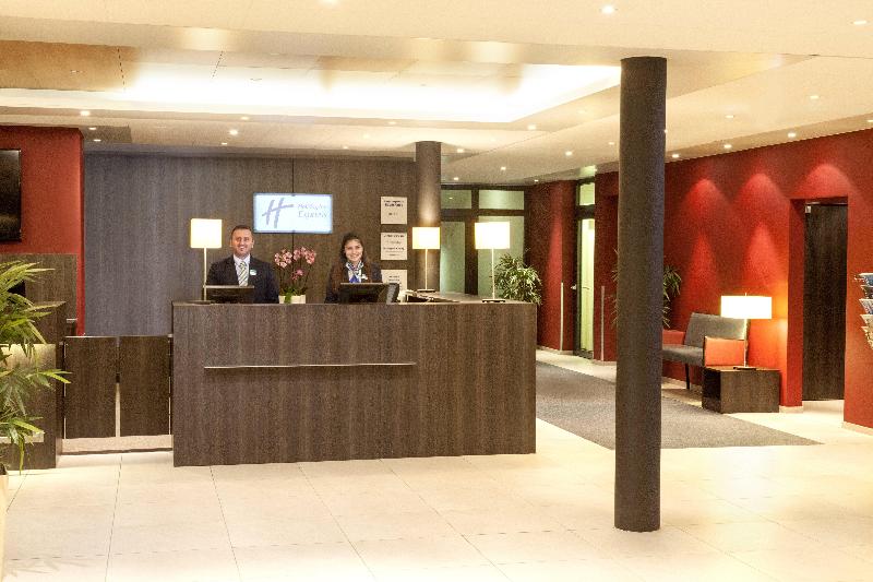 Holiday Inn Express Zurich Airport - Genel