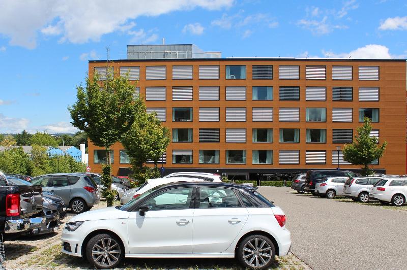 Holiday Inn Express Zurich Airport - Genel