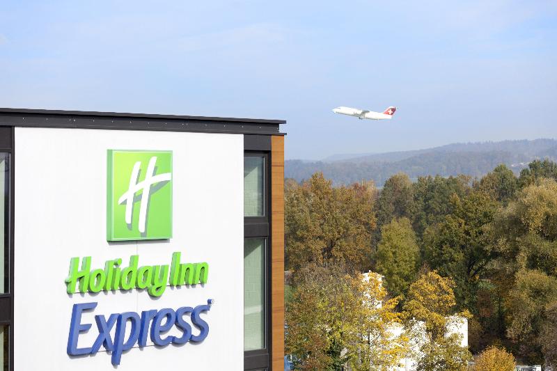 Holiday Inn Express Zurich Airport - Genel
