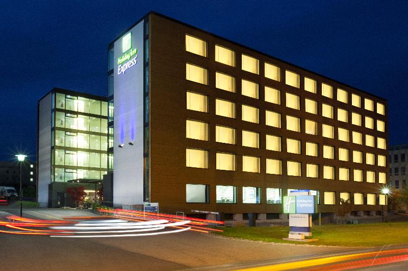 Holiday Inn Express Zurich Airport - Genel