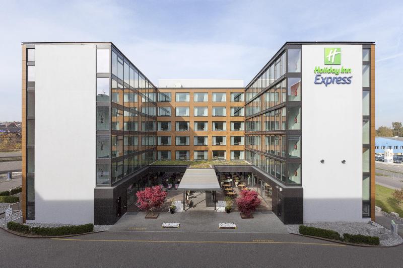 Holiday Inn Express Zurich Airport - Genel