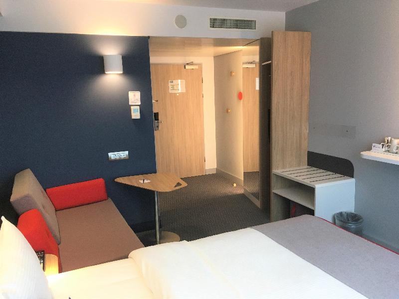 Holiday Inn Express Zurich Airport - Oda