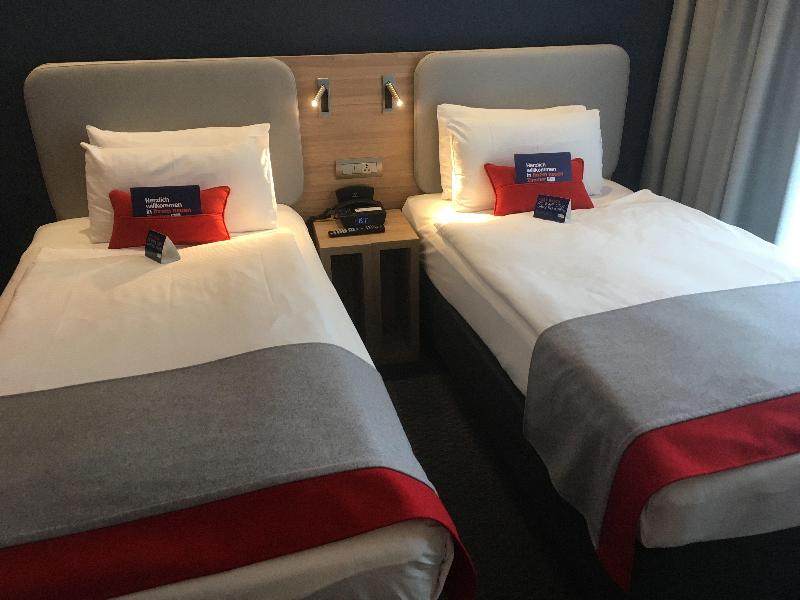 Holiday Inn Express Zurich Airport - Oda