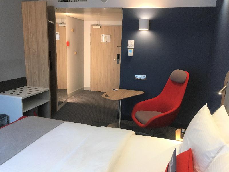 Holiday Inn Express Zurich Airport - Oda