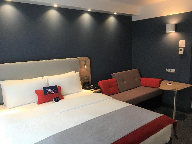 Holiday Inn Express Zurich Airport - Oda