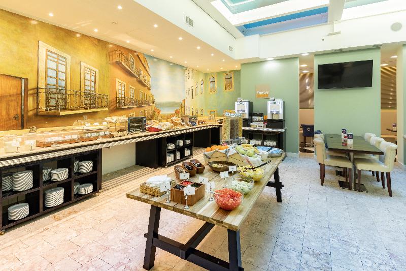 Holiday Inn Express Av.Liberdade - Restoran