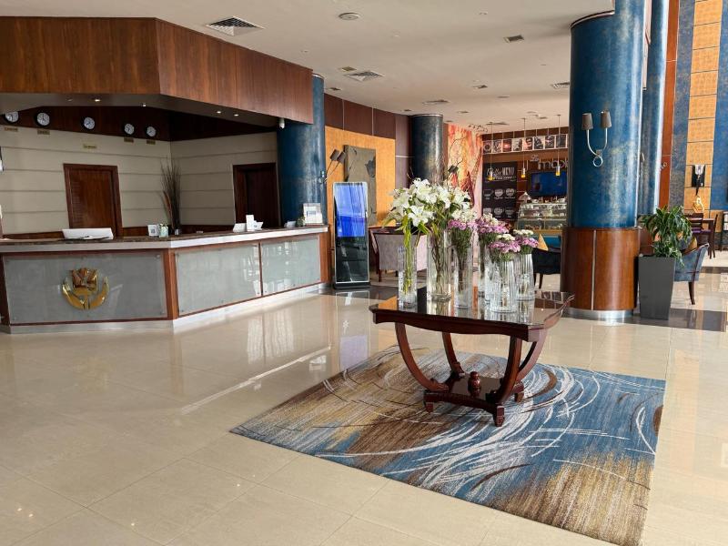 Golden Tulip Al Khobar Hotel - Lobi