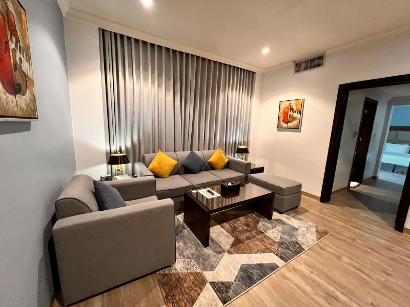 Golden Tulip Al Khobar Hotel - Oda