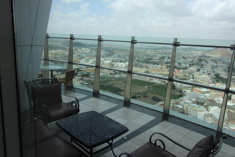 Awaliv International Hotel - Genel