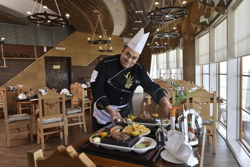 Awaliv International Hotel - Restoran