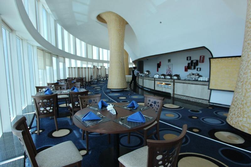 Awaliv International Hotel - Restoran