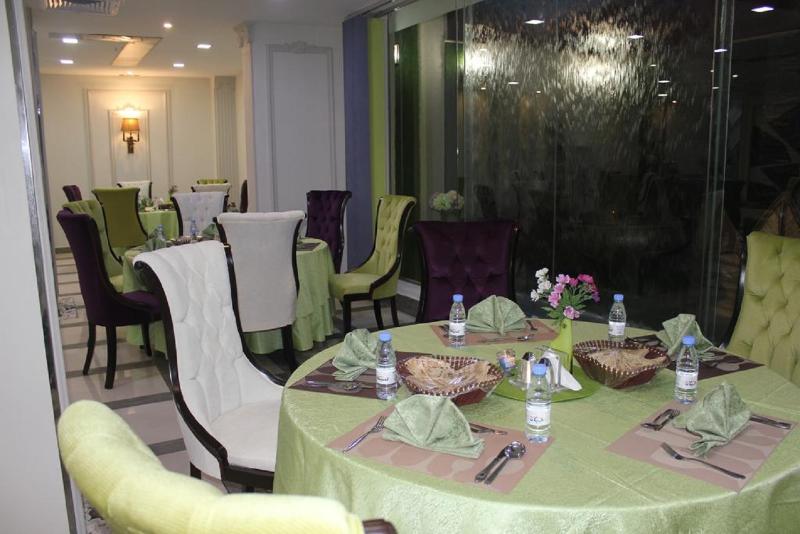 Meral Crown Hotel Riyadh - Restoran