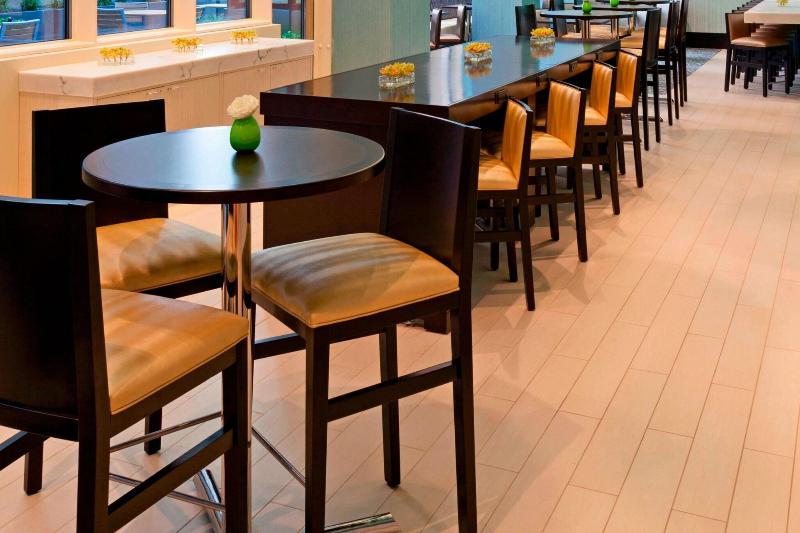 Fairfield Inn by Marriott Midtown/Penn Station - Restoran