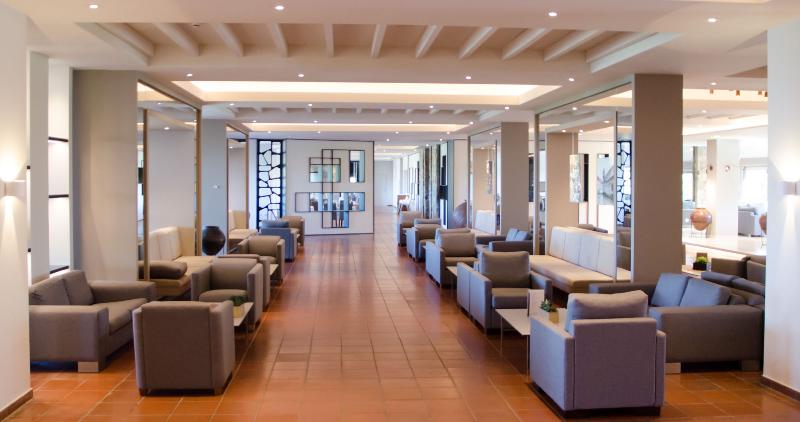 Rodon Hotel And Resort - Bar
