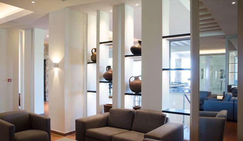 Rodon Hotel And Resort - Bar