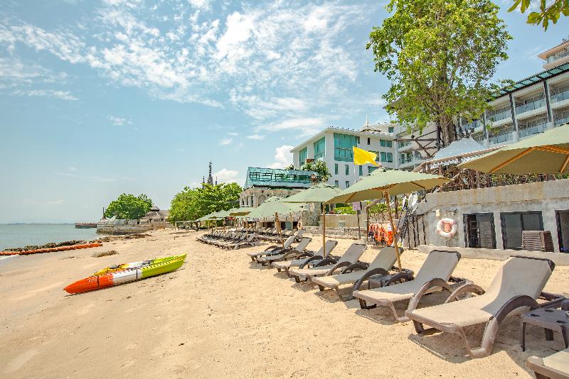 Pattaya Modus Beachfront Resort - Plaj