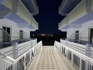 Pyrgos Hotel