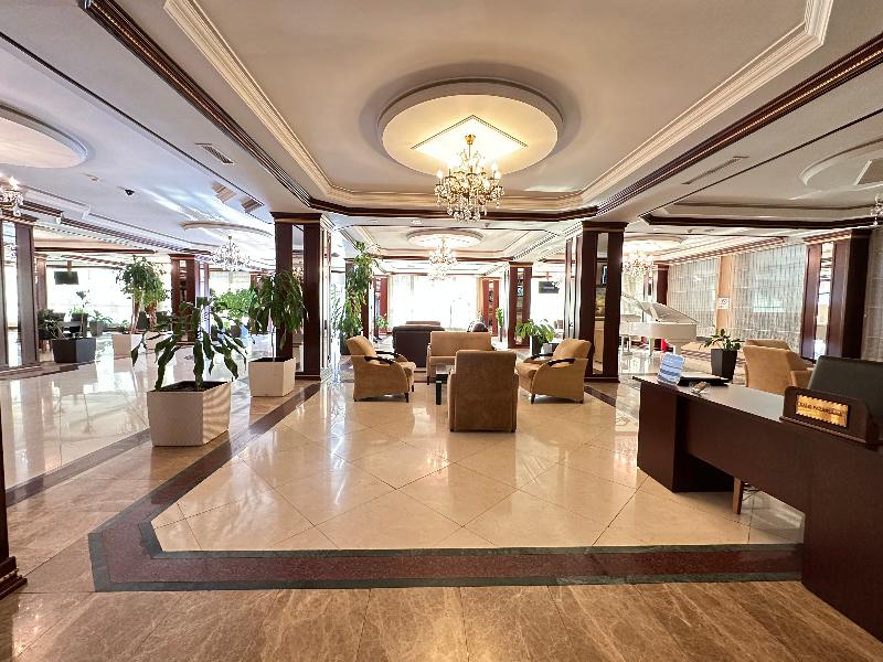 Modern Hotel - Lobi