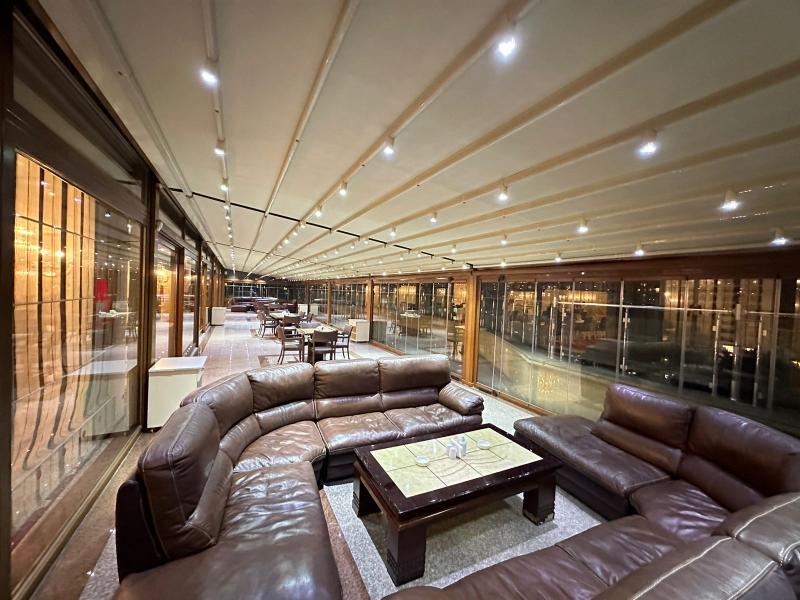 Modern Hotel - Teras