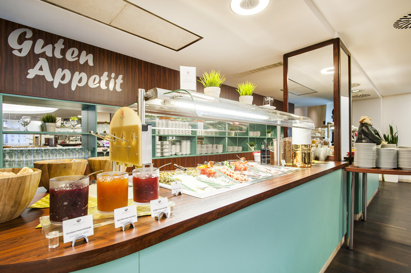 Premier Inn Cologne City Mediapark Hotel - Restoran