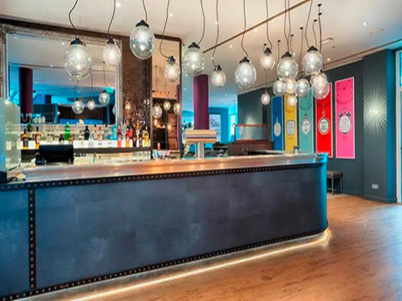 Premier Inn Stuttgart Bad Cannstatt - Bar