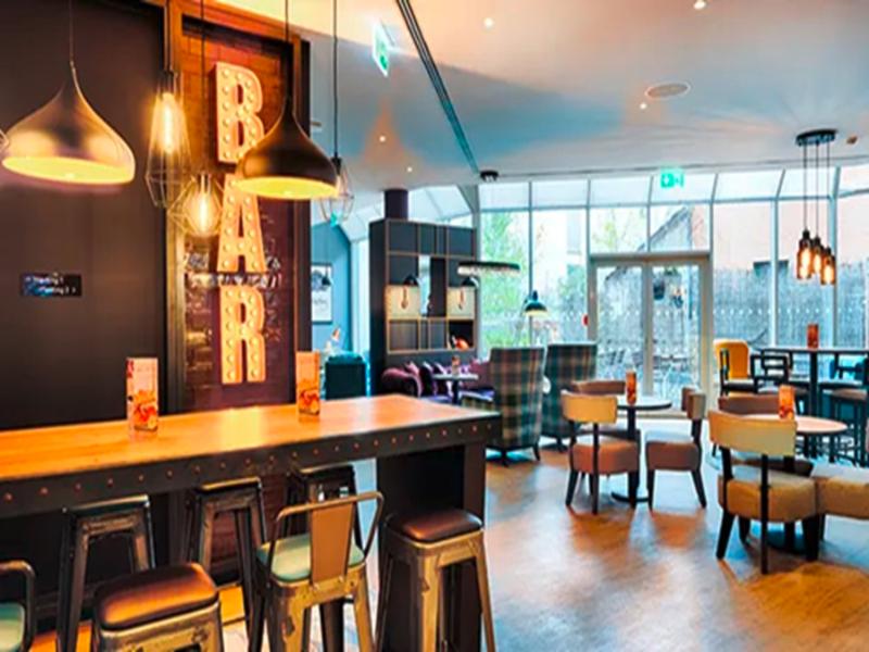 Premier Inn Stuttgart Bad Cannstatt - Bar
