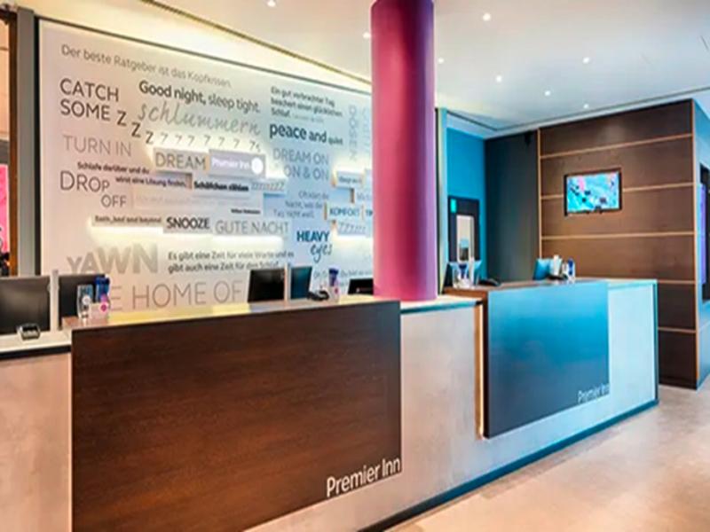Premier Inn Stuttgart Bad Cannstatt - Lobi