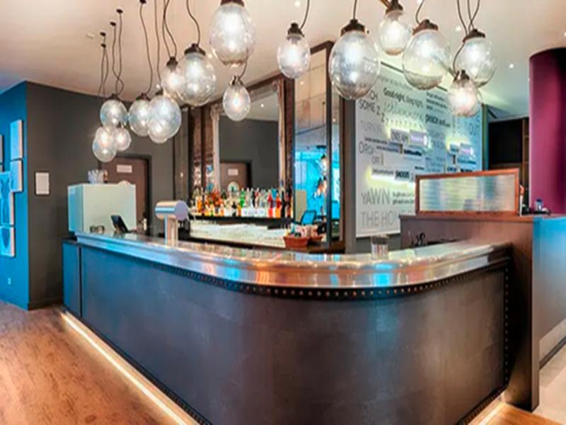 Premier Inn Stuttgart Bad Cannstatt - Lobi